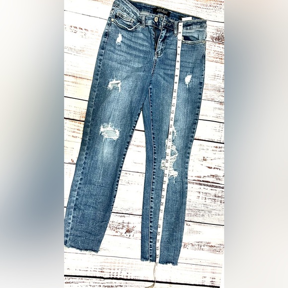 Judy Blue relaxed fit denim jeans distressed frayed hem 5/27 - Picture 4 of 4